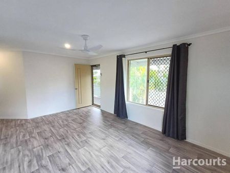 3 bedroom Home nestled amongst the palm trees - Photo 2