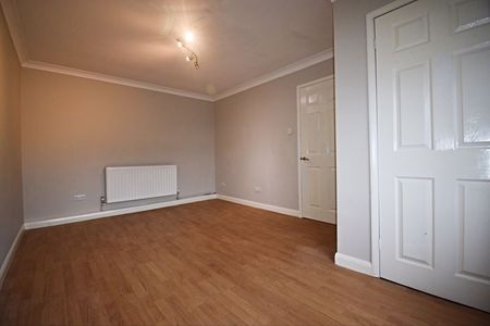 Abbey Road, Basingstoke - Photo 3