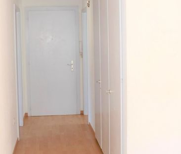 "3.5-Zimmer-Erdgeschosswohnung mit Balkon an zentraler Lage" - Photo 2