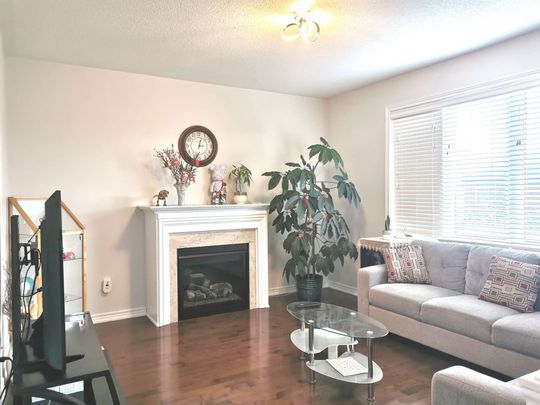 For Lease - 115 Herefordshire Crescent, East Gwillimbury, Ontario - Photo 1