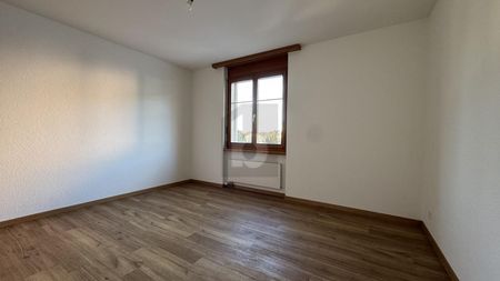 INVITING, BRIGHT, IDYLLIC AND COMFORTABLE - Photo 2