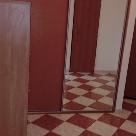 Prenájom 2 - izb. bytu s parkovaním na Gercenovej ul. – Fotografia 1