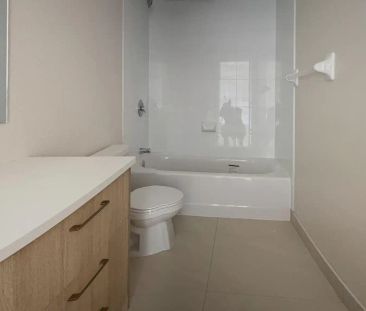 2654 Old Montreal Rd — 1 Bedroom + Flex - Photo 4