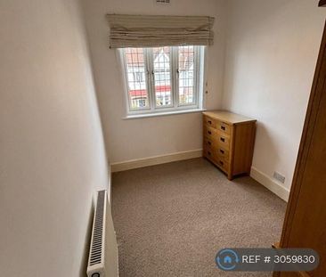3 bedroom terraced house to rent - Photo 3