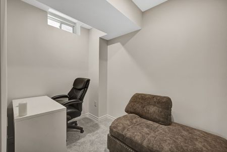 For Lease - 15 Douglas Kemp Crescent Unit# MAIN & UPPER, Clarington, Ontario - Photo 3