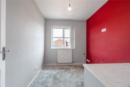 3 bedroom link detached house to rent - Photo 5