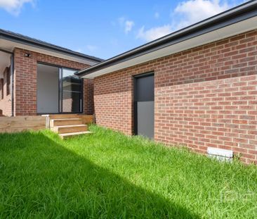 Modern Four-Bedroom Home in Eynesbury - Photo 2