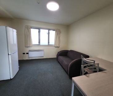 Two Bedroom Apartment - Martin Square Apartments - Photo 1