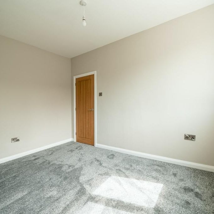 1 Bed Flat, Sheffield, S8 - Photo 1