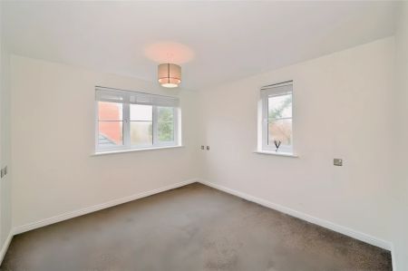 2 Bed 1 Bath - Photo 4