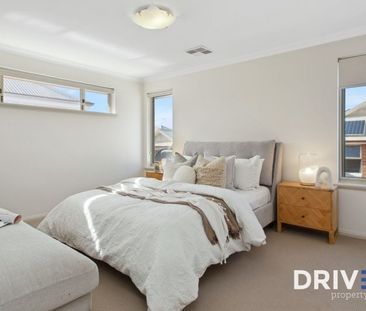 Charming 4-Bedroom Home with Study in the Heart of Maylands! - Photo 4