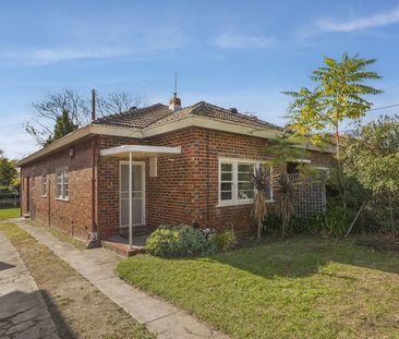 2E Hudson Street, Caulfield North VIC 3161 - House For Rent | Domain - Photo 4