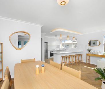 Luxury Living Awaits at The Aroona, your dream home in Ettalong Beach. - Photo 6