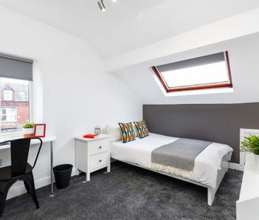 4 bedroom flat to rent - Photo 4