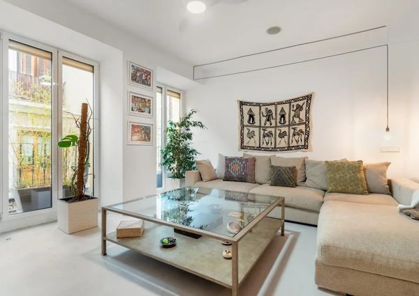 Calle de Casto Plasencia, Madrid, Community of Madrid 28004