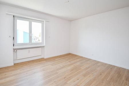 Schöne Wohnung mit sehr grosser Terrasse - Foto 2