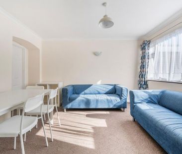 4 bedroom terraced house to rent - Photo 1