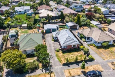 Charming 3 bedroom house in shirley. - Photo 1