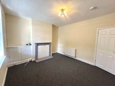 3 Bedroom Terraced For Rent - Photo 4