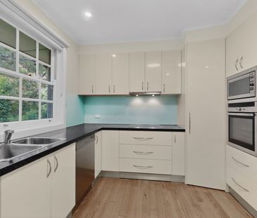 1/11 Allenby Road, Canterbury VIC 3126 - House For Rent | Domain - Photo 5
