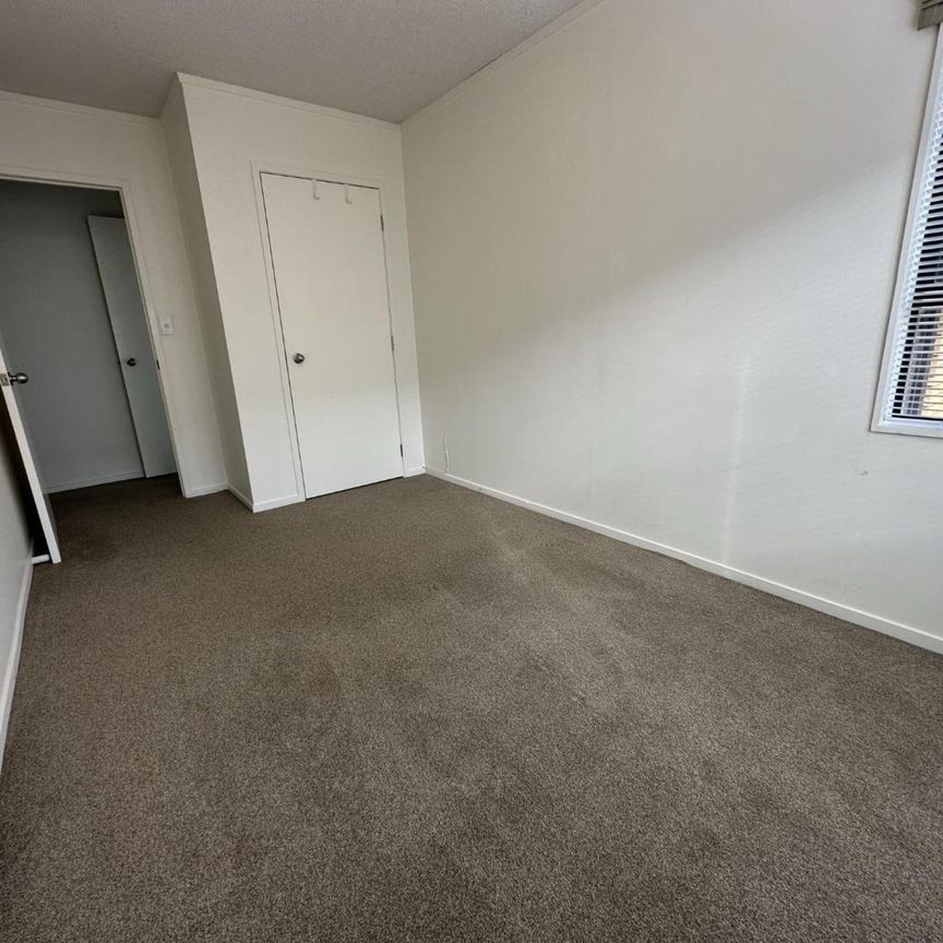 1/8 Vincent Street, Howick - Photo 1