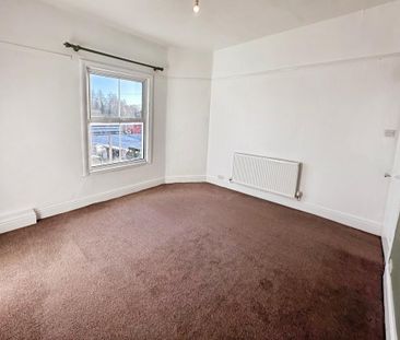 3 bedroom detached house to rent - Photo 2