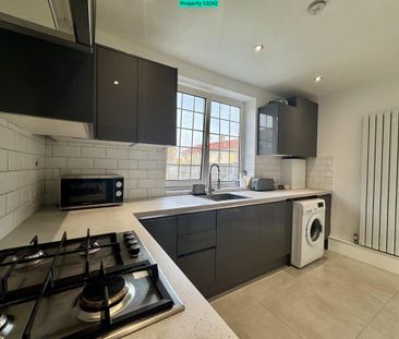 3 bedroom terraced house to rent - Photo 6