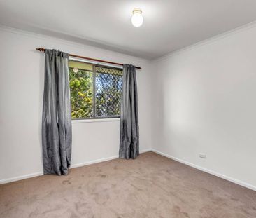 Charming 3 bedroom home in Desirable Darling Heights - Photo 5