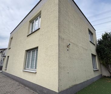 Prenájom RD v Ružinove, Mierová ulica, vhodný na kancelárie,firmu.. – Fotografia 4
