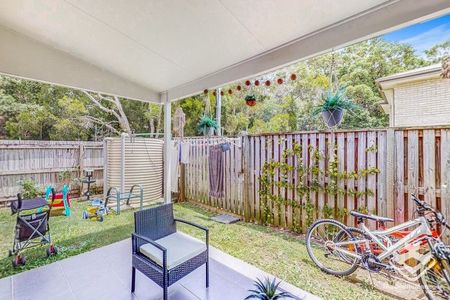 3 Bed Townhouse with backyard - Photo 2