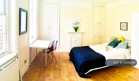 1 bedroom in a house share to rent - Photo 3