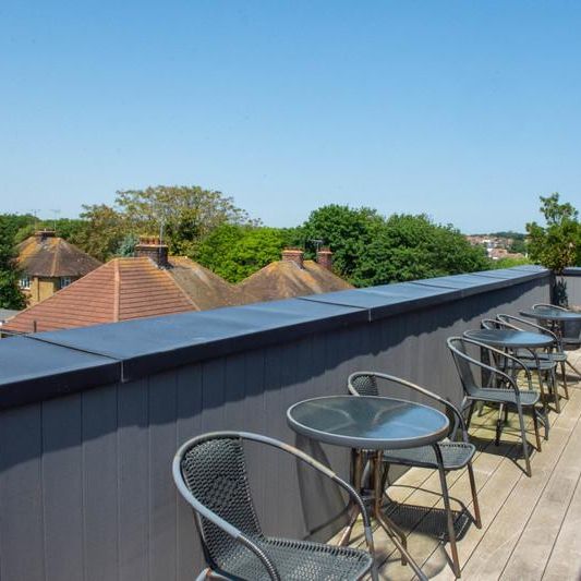 2 bedroom penthouse to rent - Photo 1