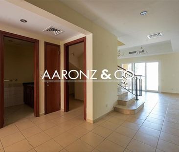 2BR Villa | Unfurnished | Ready to Move-in - Photo 6