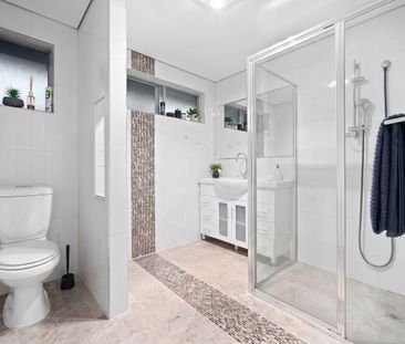 Charming & Modernised 3-Bedroom Family Home - Photo 4