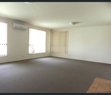 SPACIOUS FOUR BEDROOM FAMILY HOME !!! - Photo 1