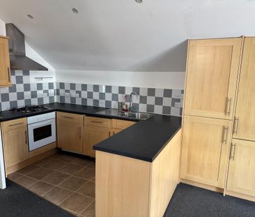 2 bedroom flat to rent - Photo 3