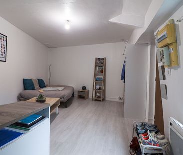 Location Appartement 1 pièce 25m² - Photo 2