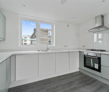 Astor Drive, Plymouth - Photo 4