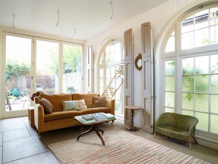 3 Bed Detached House, Rectory Grove, SW4 - Photo 2