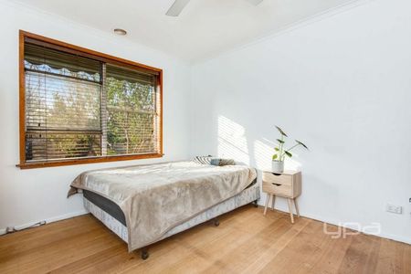 FAMILY HOME - Photo 3