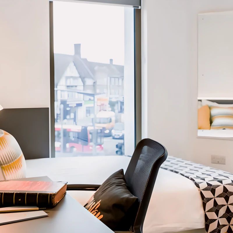 Silver Studio Upper Level Premium View - Photo 1