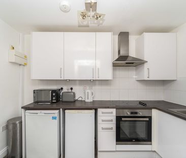 Studio to rent - Photo 5