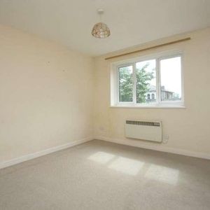 Sidney Road, Staines-upon-thames, TW18 - Photo 2