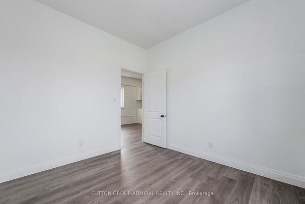 For Lease - 1930 Queen Street Unit# Upper 2, Toronto, Ontario - Photo 1