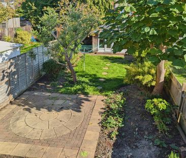 Ash Tree Road, SO18 - Photo 2