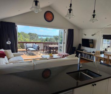 Charming 5 bedrooms at Bucklands Beach - Photo 5