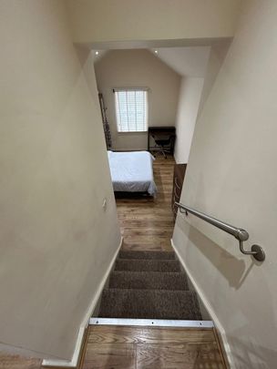 Studio Flat, Willesden Green, NW2 - Photo 1