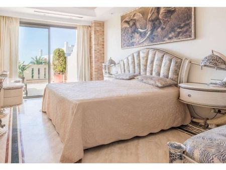 5 bedroom luxury Apartment for rent in Marbella, Spain - Photo 2