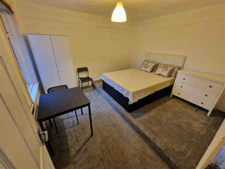 5 bedroom house share to rent - Photo 3