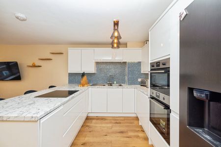 1 Bed Flat, Wapping High Street, E1W - Photo 2
